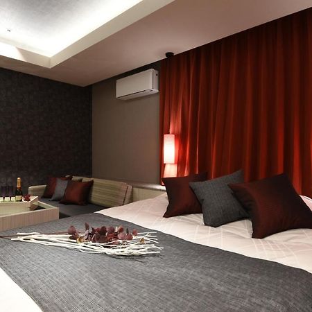 Hotel Zen Sennichimae (Adults Only) Осака Экстерьер фото